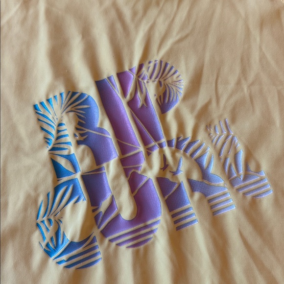 Women’s rip
Curl swim top - Picture 3 of 5